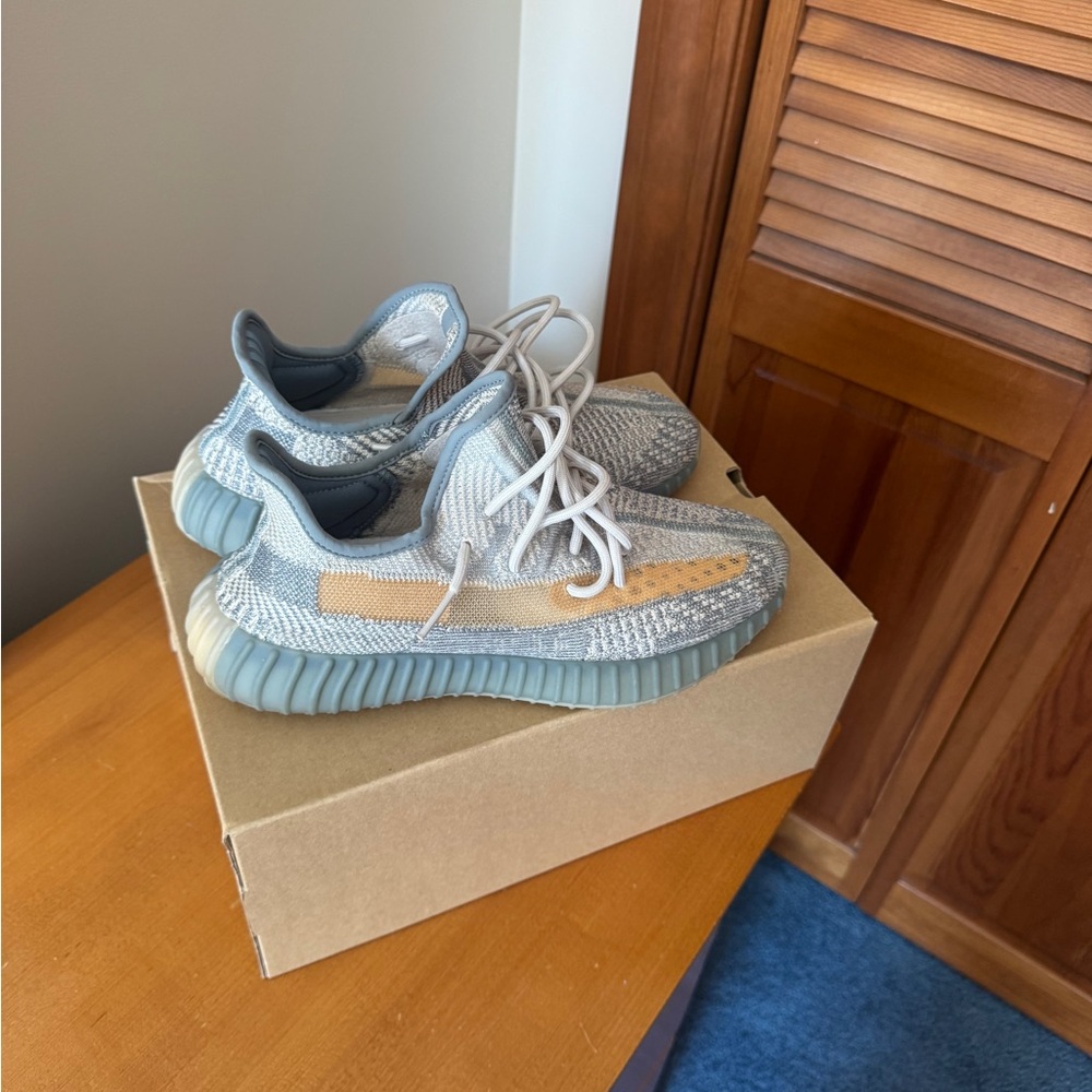Yeezy Boost 350 V2 Blue Gray with Tan Stripe - Picture 3 of 4